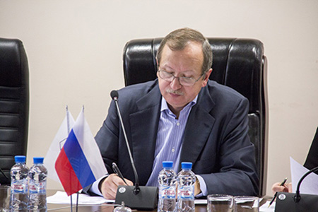 Александр Ишин: «Антон Глушков получил одобрение и поддержку профессионального сообщества» Александр Ишин: «Антон Глушков получил одобрение и поддержку профессионального сообщества»