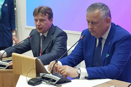 Президент НОСТРОЙ Антон Глушков и губернатор Ленинградской области Александр Дрозденко подписали соглашение о сотрудничестве на ПМЭФ-2019 Президент НОСТРОЙ Антон Глушков и губернатор Ленинградской области Александр Дрозденко подписали соглашение о сотрудничестве на ПМЭФ-2019